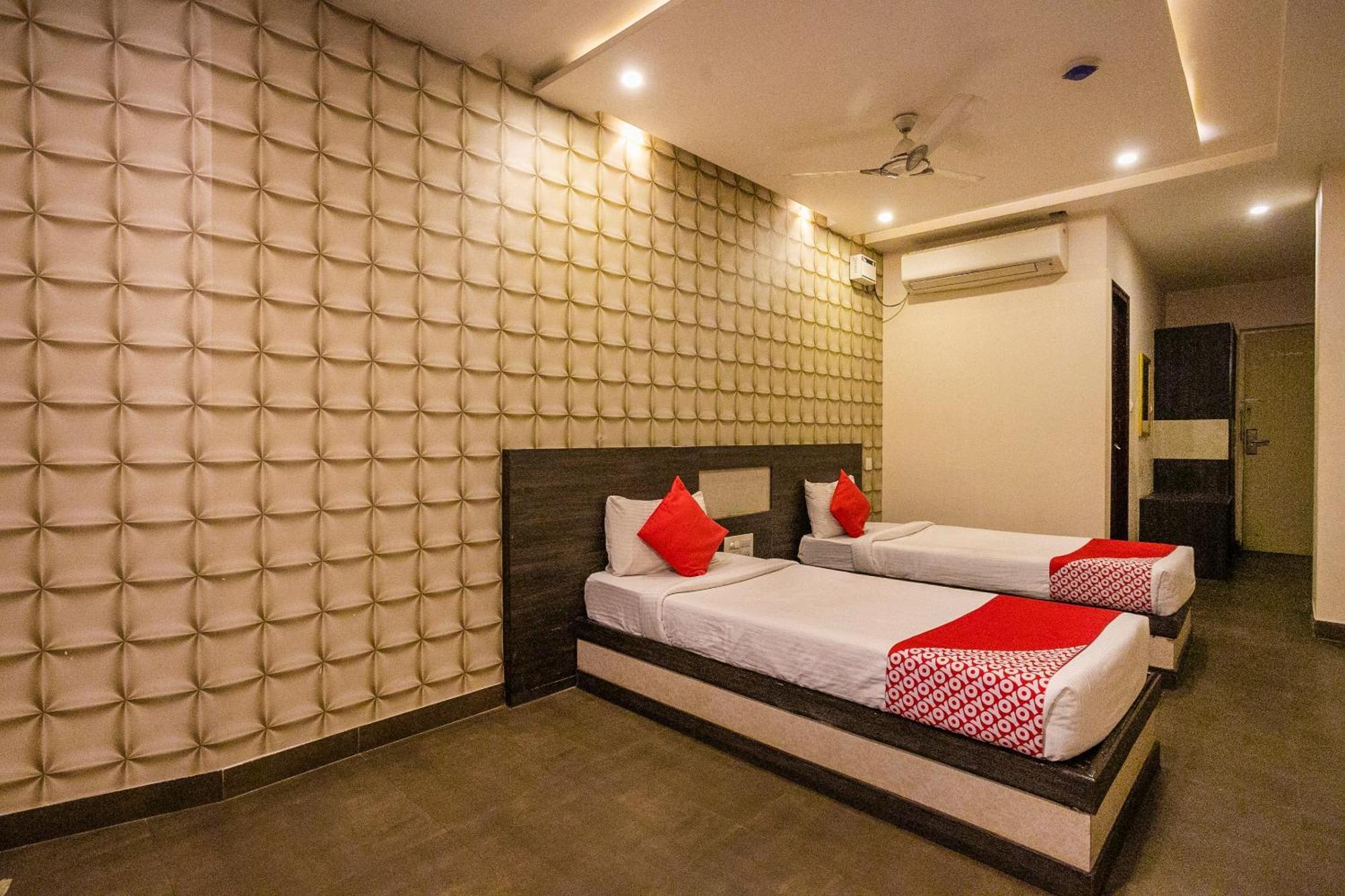Super Collection O Indian Suites Near Sitara Restaurant Bangalore Eksteriør billede