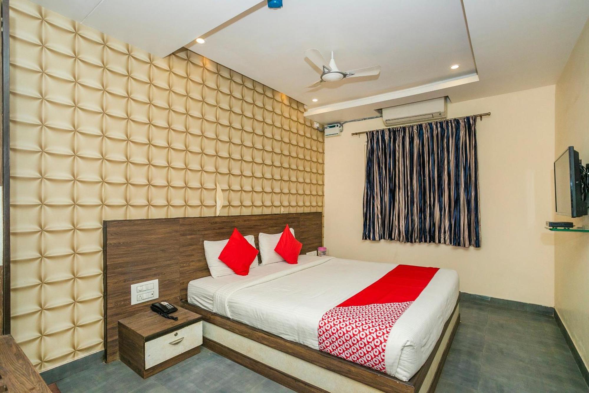 Super Collection O Indian Suites Near Sitara Restaurant Bangalore Eksteriør billede